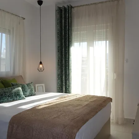 Time Lägenhet Peraía