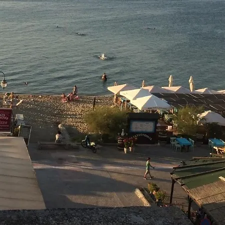 Apartament Time Peraía